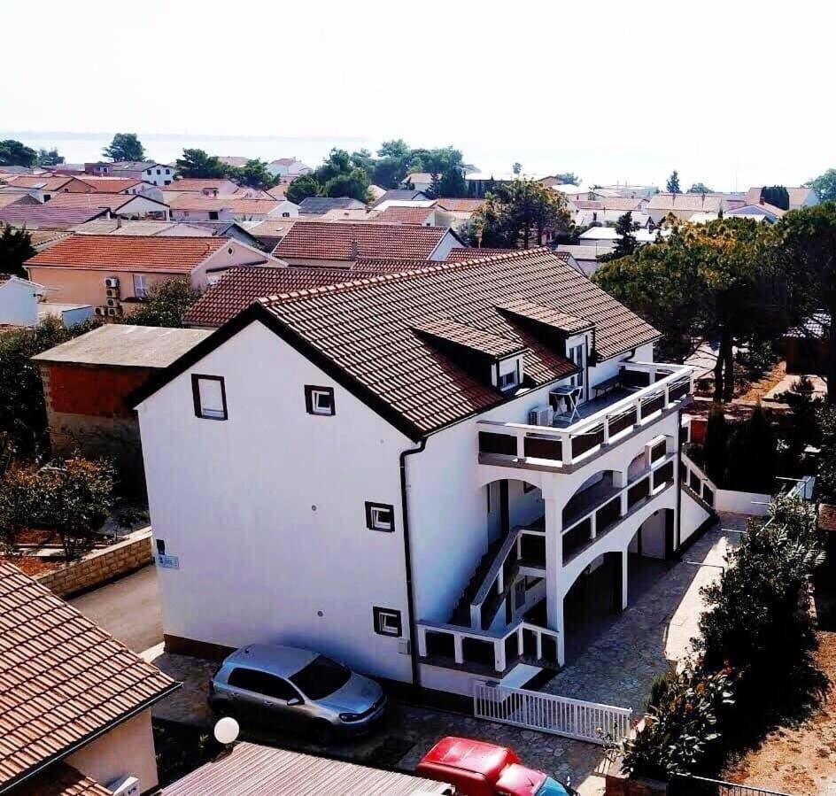 ויר Apartments Ivan מראה חיצוני תמונה