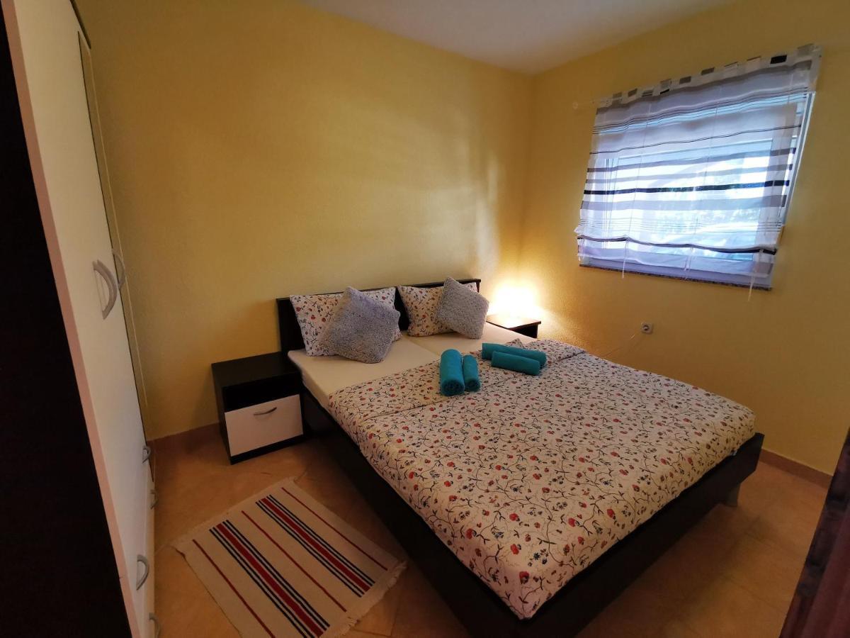 ויר Apartments Ivan מראה חיצוני תמונה