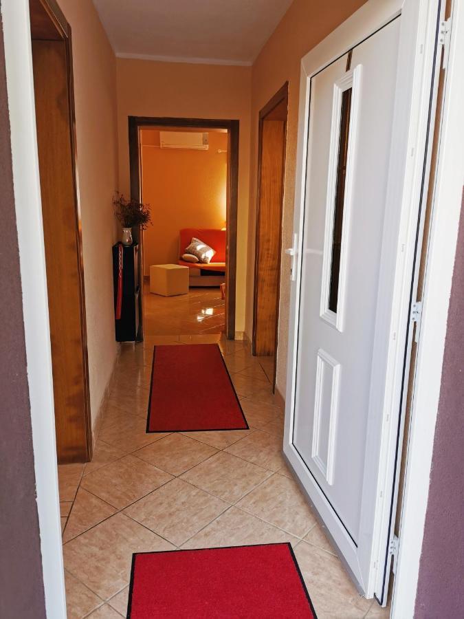 ויר Apartments Ivan מראה חיצוני תמונה