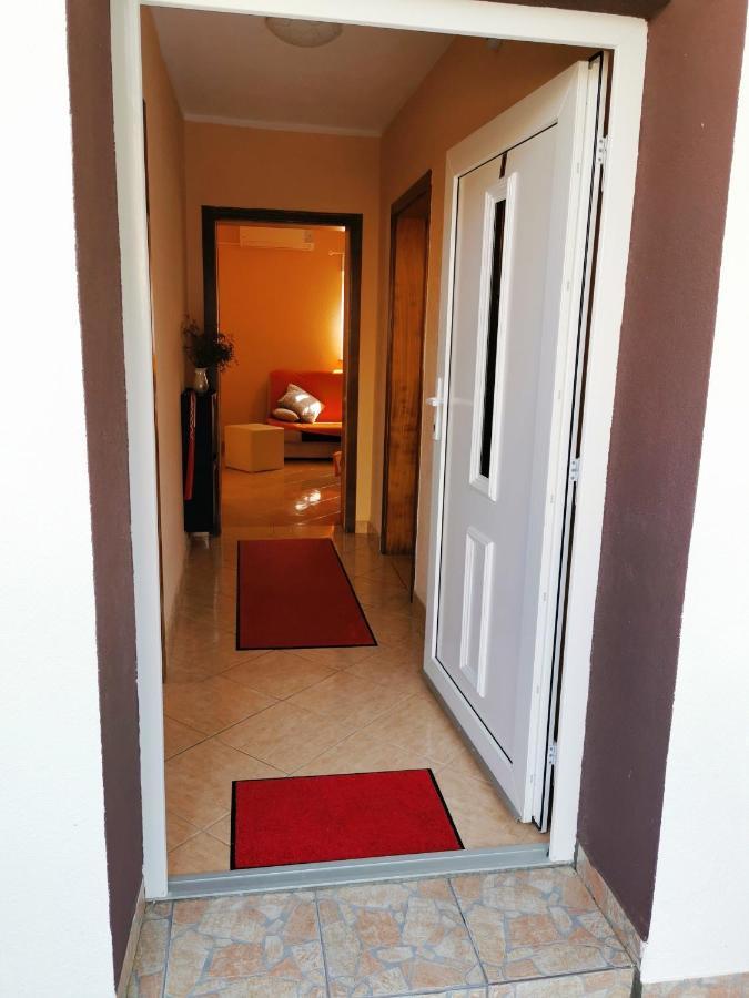 ויר Apartments Ivan מראה חיצוני תמונה